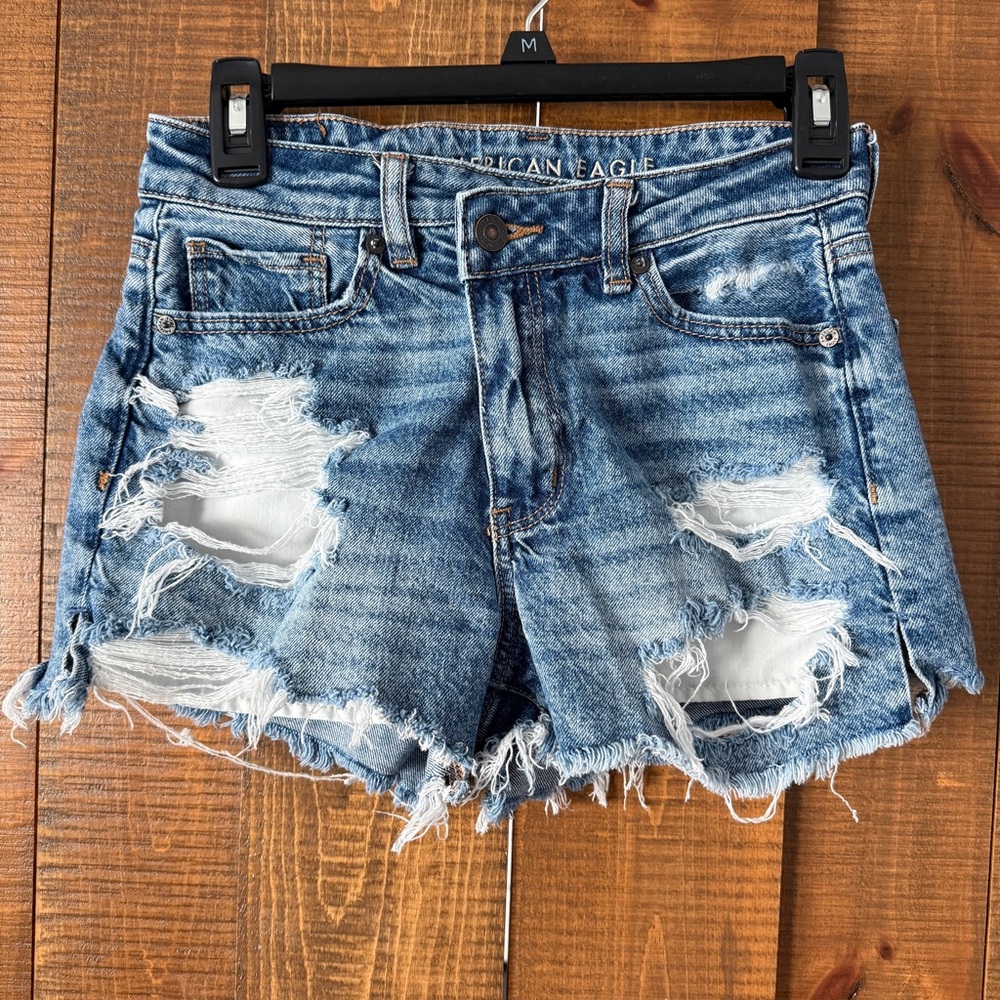 American Eagle Outfitters Ripped Mom Jean Shorts - Strigid